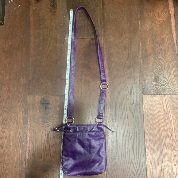 Hobo purple cross body in leather - Picture 10 of 10